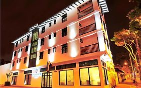 Aw Hotel Puerta de San Antonio